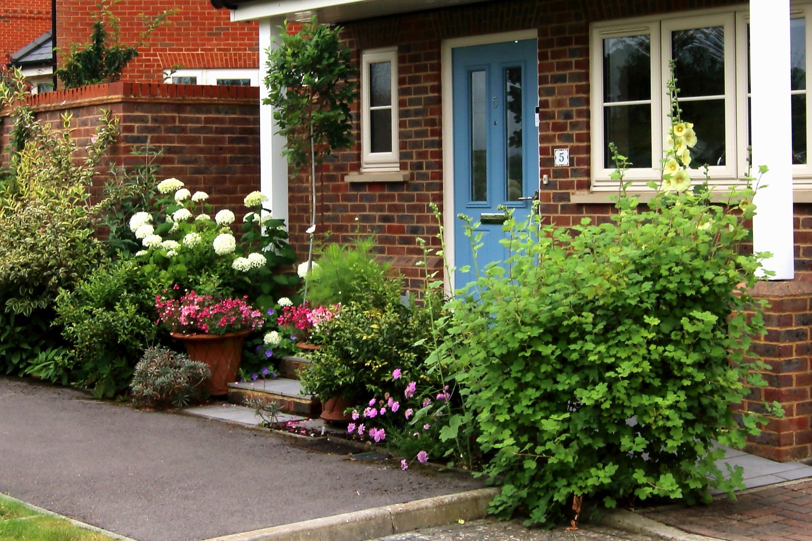 5 Neville Close Final Resized